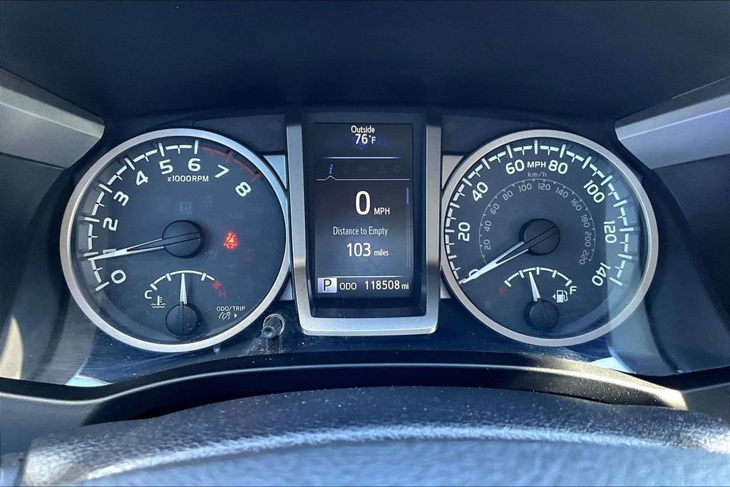 Used 2018 Toyota Tacoma SR5 RWD image 21