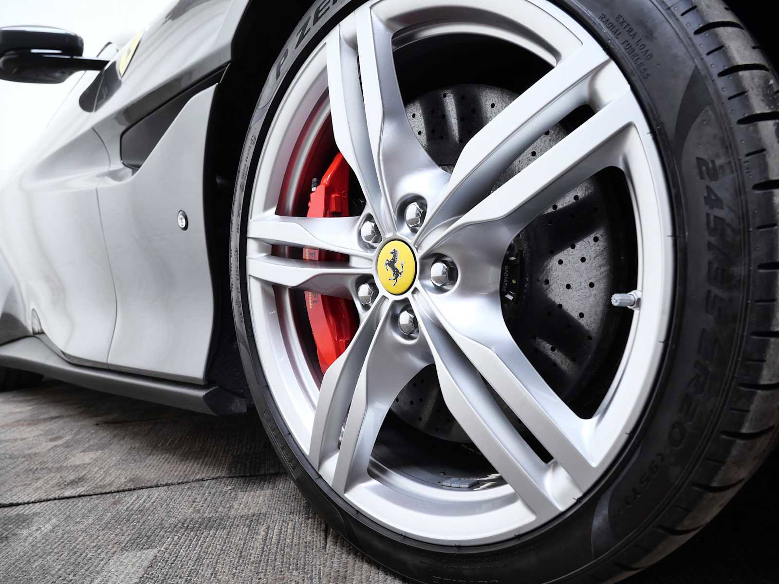 Certified 2023 Ferrari Portofino M image 11