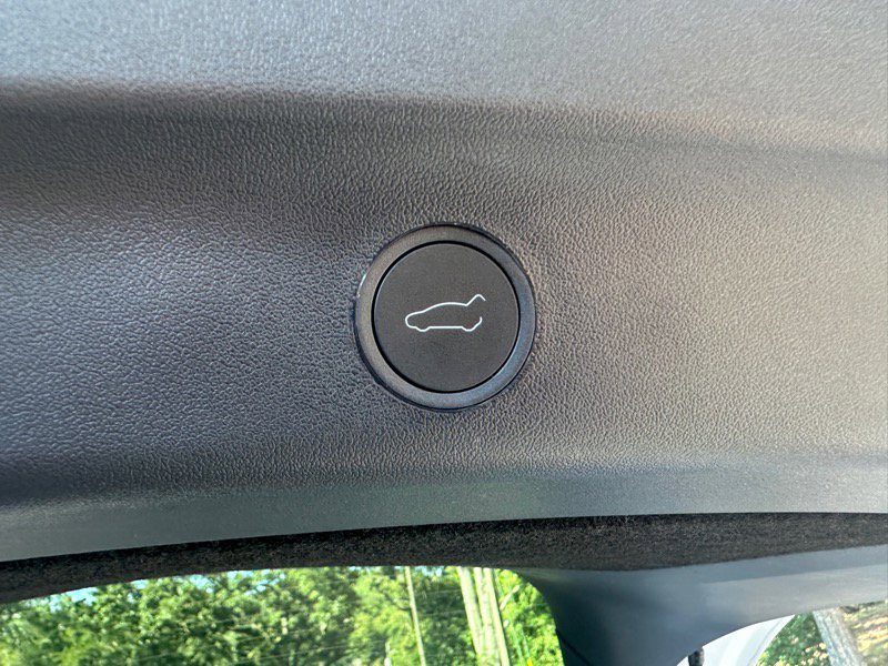 Used 2025 Tesla Model Y Long Range image 35