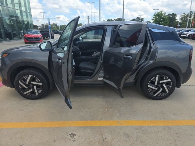 Used 2026 Nissan Kicks SV w/ SV Premium Package FWD image 13