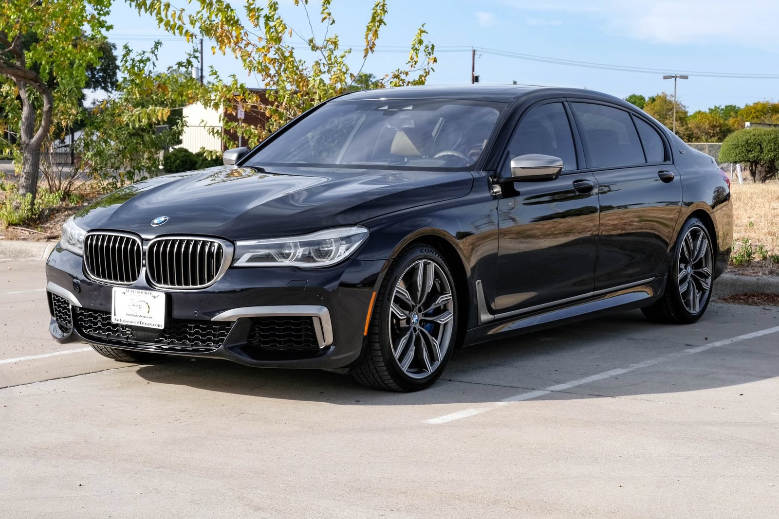 Used 2018 BMW M760i xDrive AWD/4WD image 6