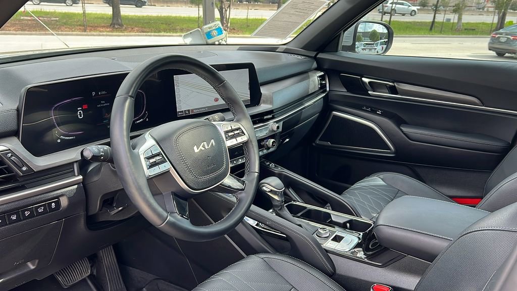 Used 2023 Kia Telluride EX X-Line image 2