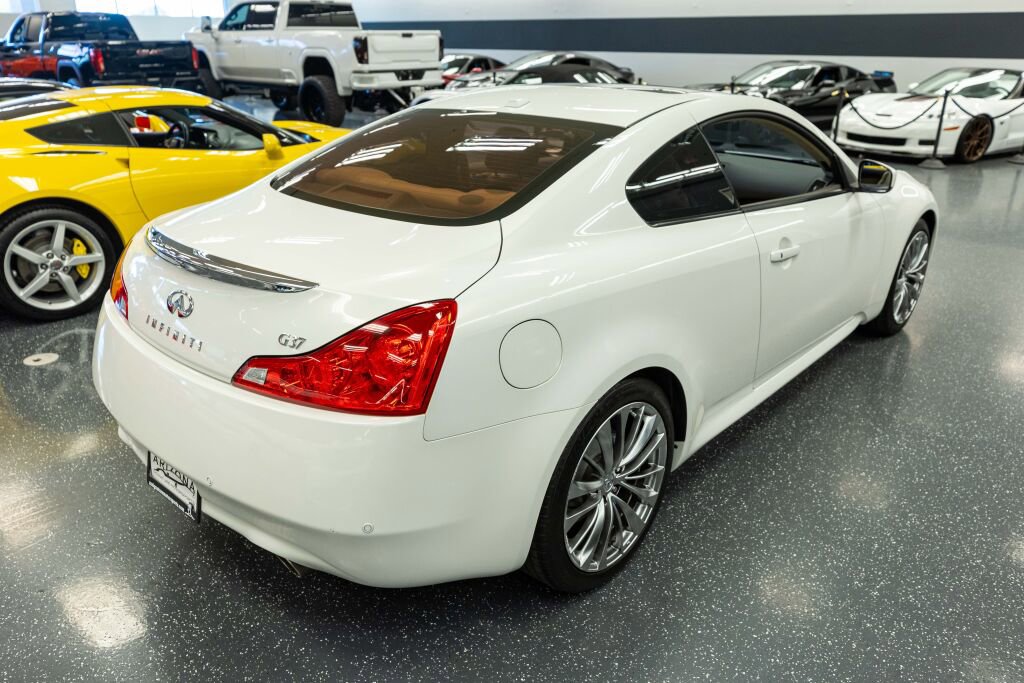 Used 2011 INFINITI G37 Journey w/ Premium Pkg image 6