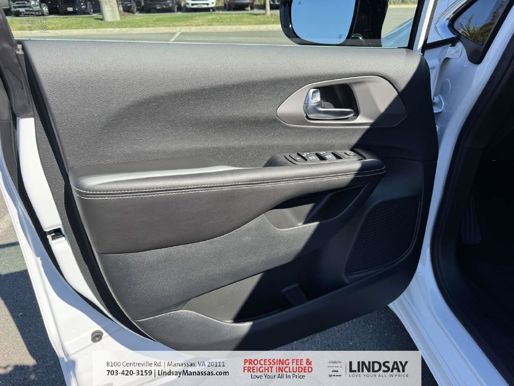New 2027 Chrysler Pacifica LX FWD image 17
