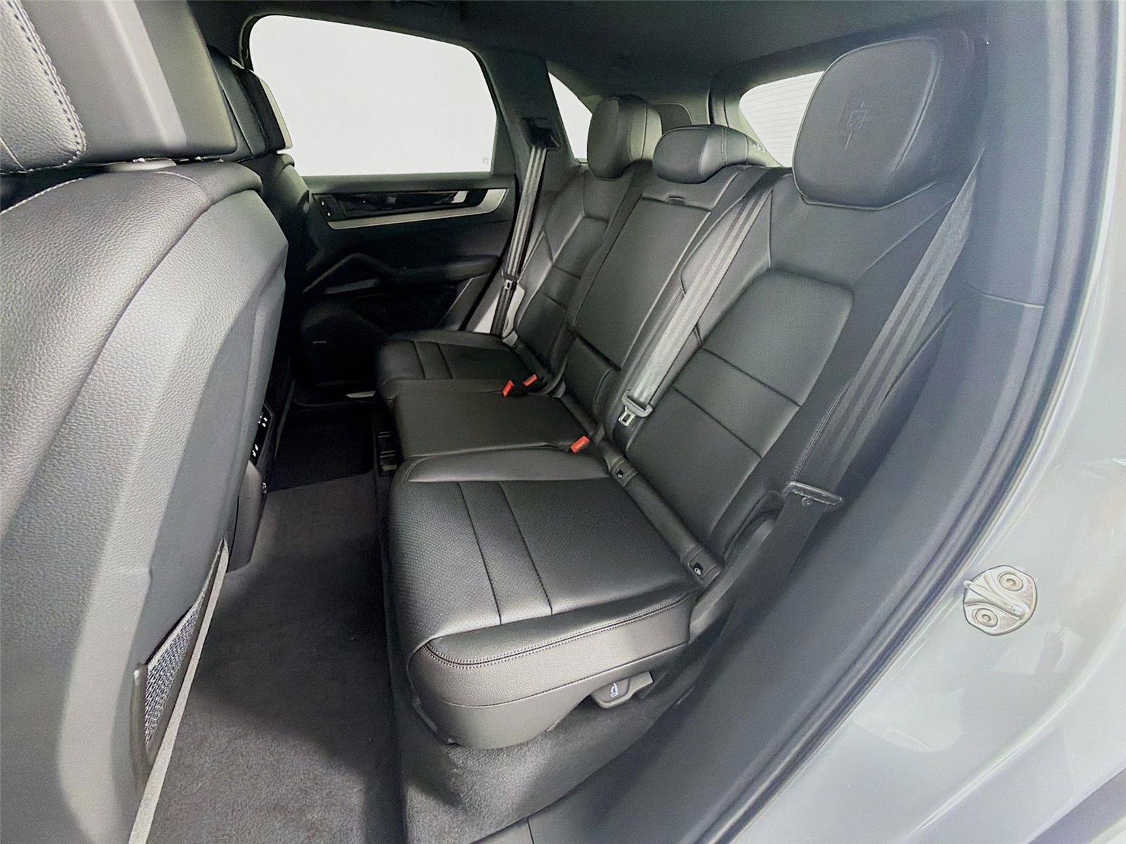 New 2026 Porsche Cayenne AWD/4WD image 19