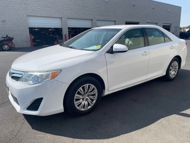 Used 2012 Toyota Camry LE FWD image 4