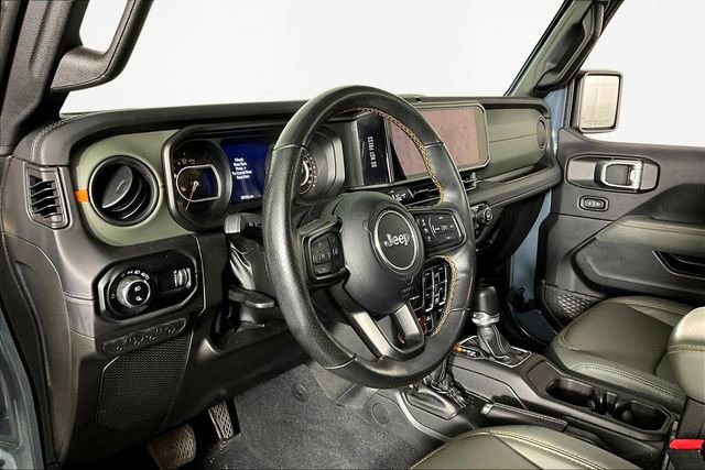 Used 2024 Jeep Gladiator Mojave w/ Technology Group image 17