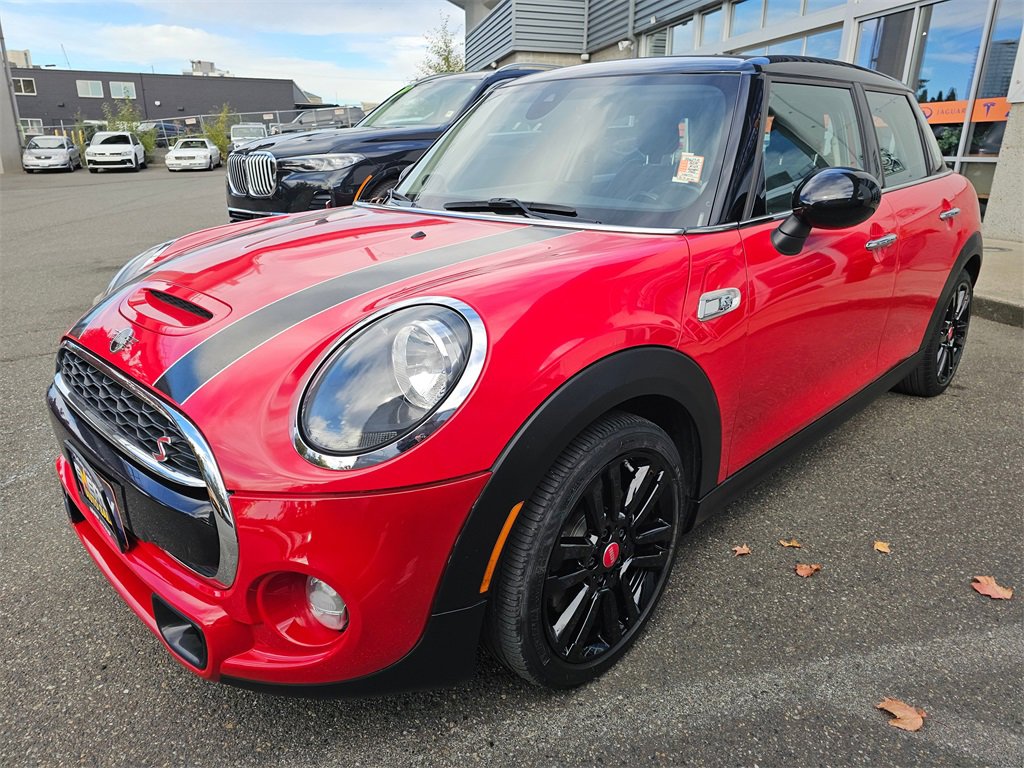 Used 2019 MINI Cooper S w/ Signature Upholstery Package image 4