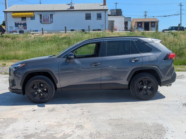 Used 2022 Toyota RAV4 XLE w/ Convenience Package AWD/4WD image 9