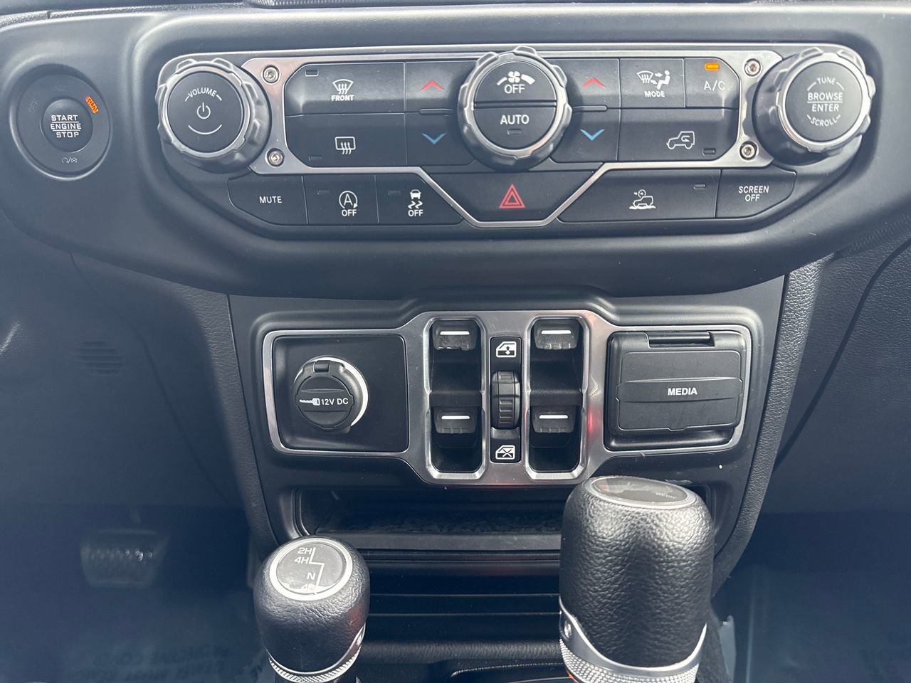 Used 2022 Jeep Wrangler Unlimited Sport image 20