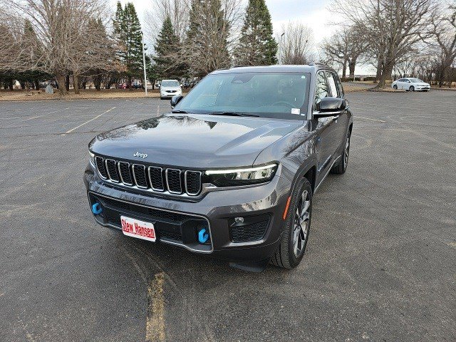 Used 2023 Jeep Grand Cherokee Overland w/ Luxury Tech Group IV image 2