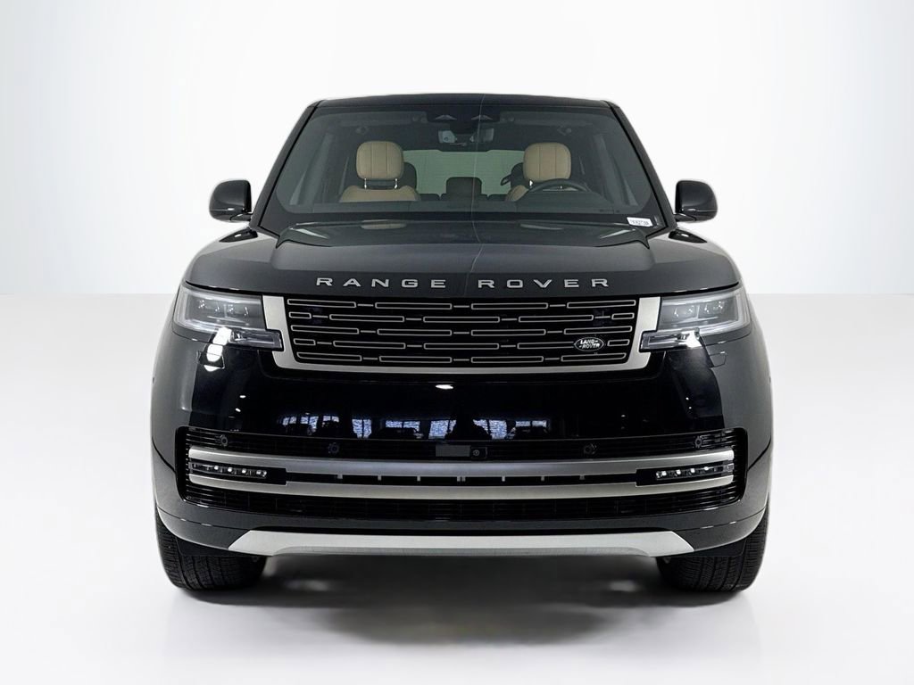 Used 2025 Land Rover Range Rover SE AWD/4WD image 8