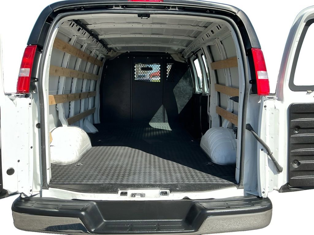 Used 2024 GMC Savana 2500 w/ Driver Convenience Package image 24