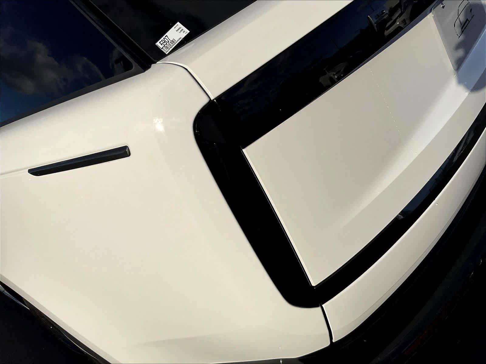New 2025 Land Rover Range Rover SE image 25