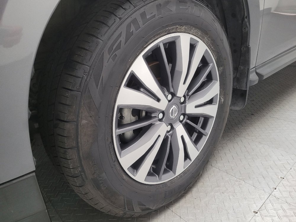 Used 2019 Nissan Pathfinder SL w/ Cargo Package FWD image 31