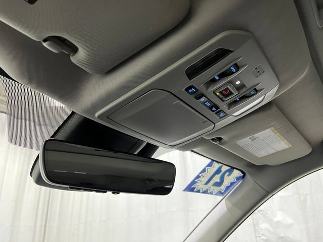 Used 2021 Toyota Highlander XLE AWD/4WD image 24