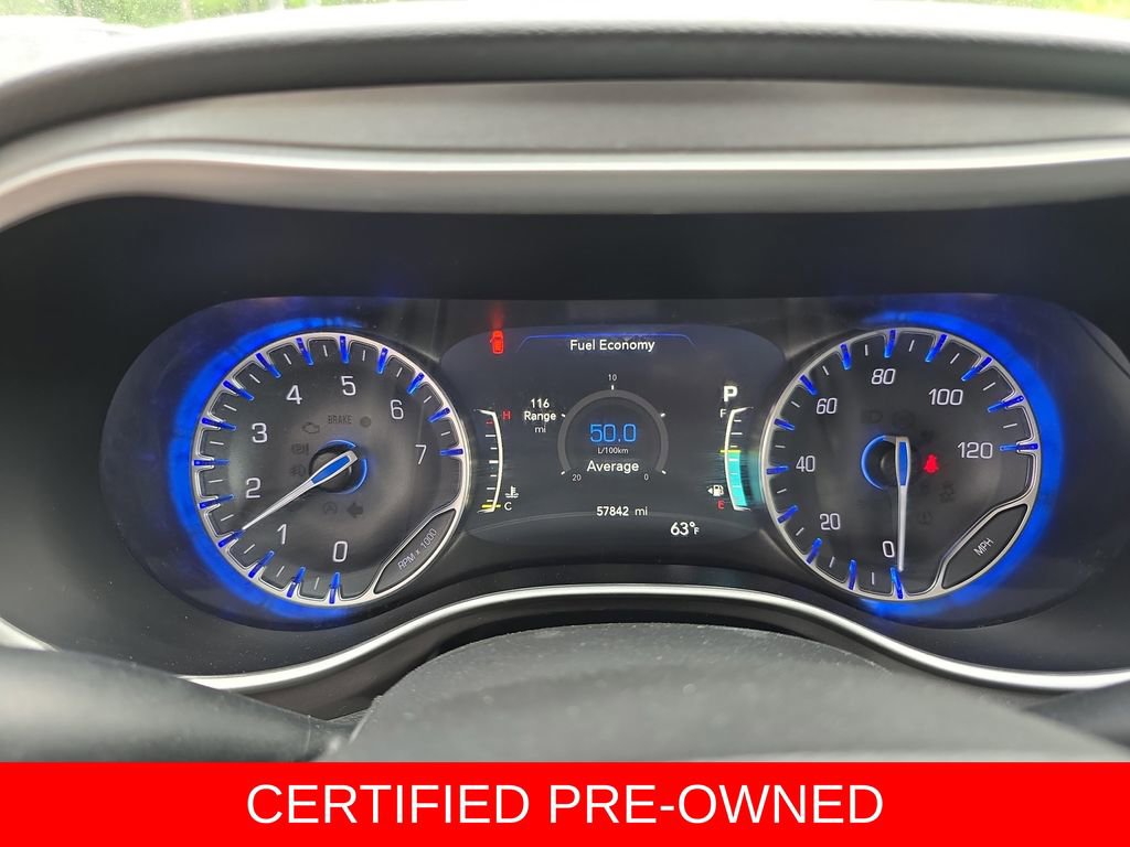 Used 2023 Chrysler Pacifica Touring-L FWD image 19