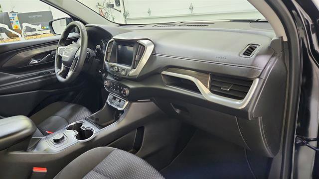 Used 2023 GMC Terrain SLE image 22