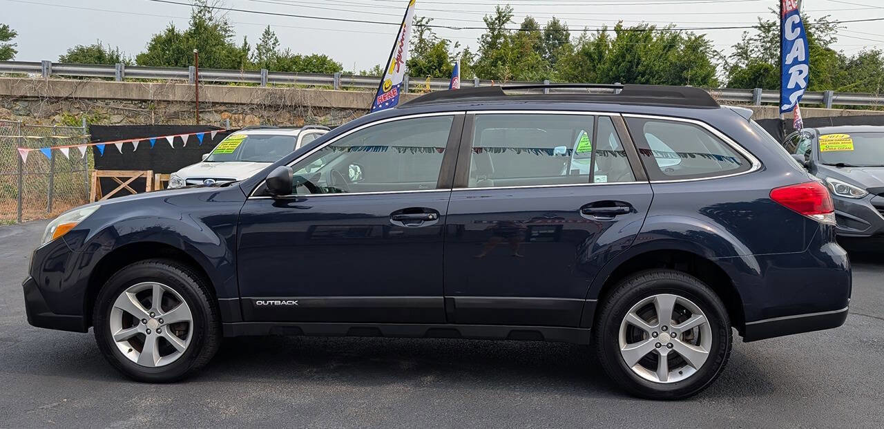 Used 2014 Subaru Outback 2.5i w/ Alloy Wheel Package image 9