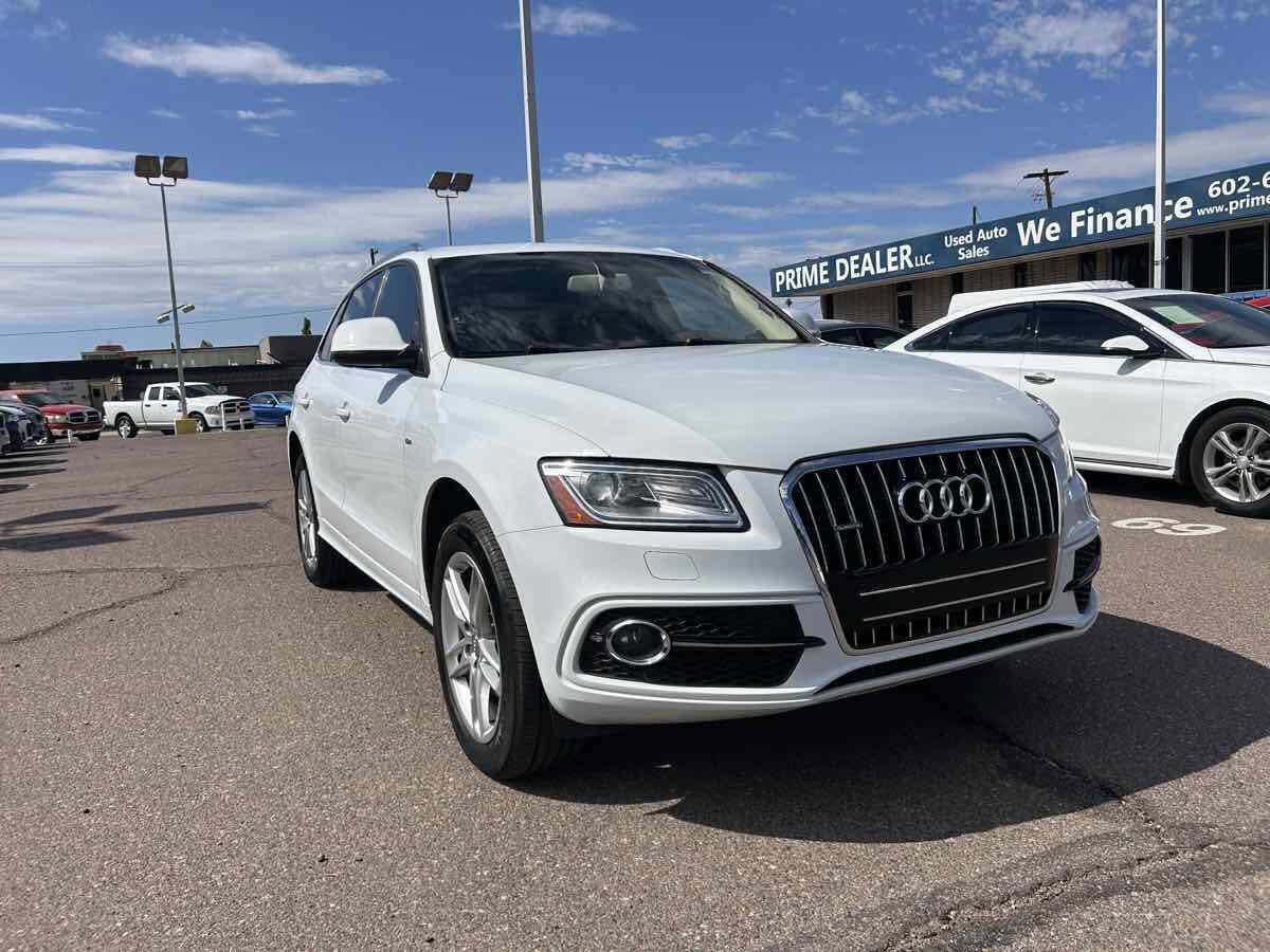 Used 2013 Audi Q5 3.0T Prestige image 2