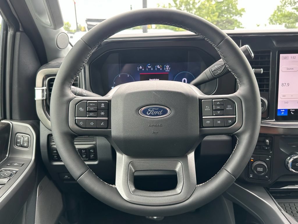 New 2026 Ford F250 Lariat w/ Black Appearance Package AWD/4WD image 8