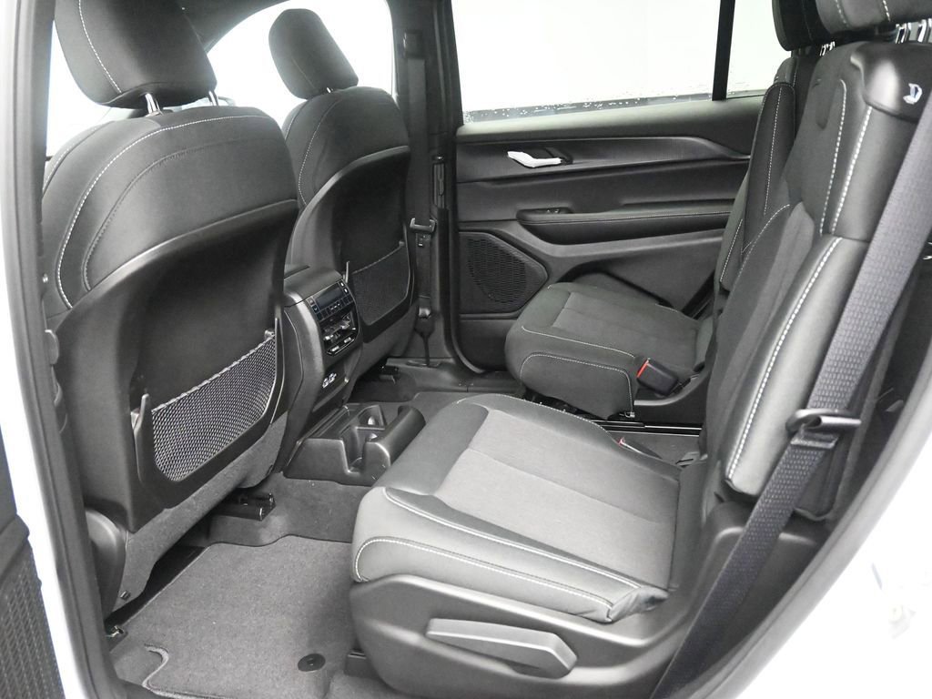 New 2026 Jeep Grand Cherokee L Laredo w/ Trailer Tow Package image 12