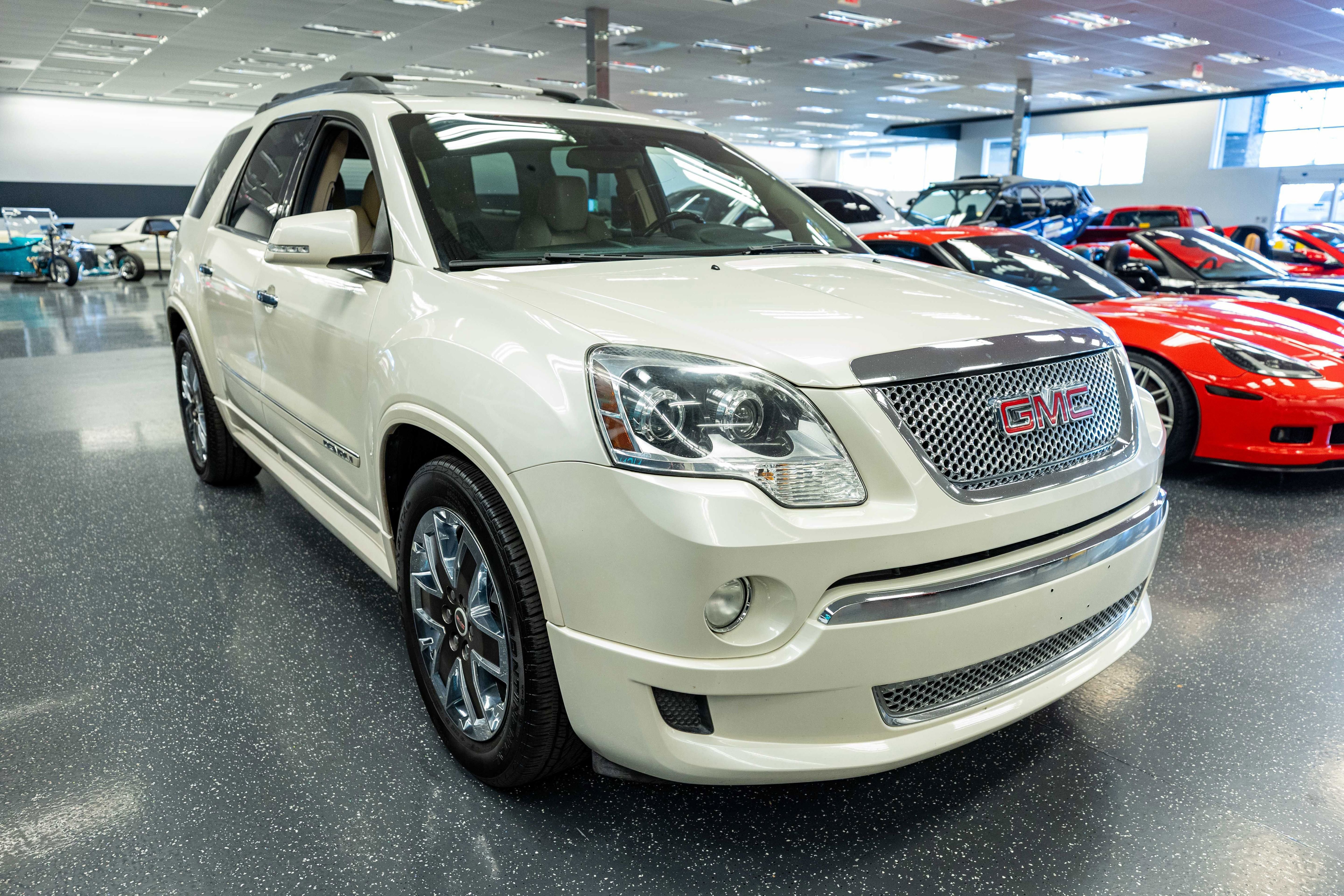 Used 2012 GMC Acadia Denali AWD/4WD image 3