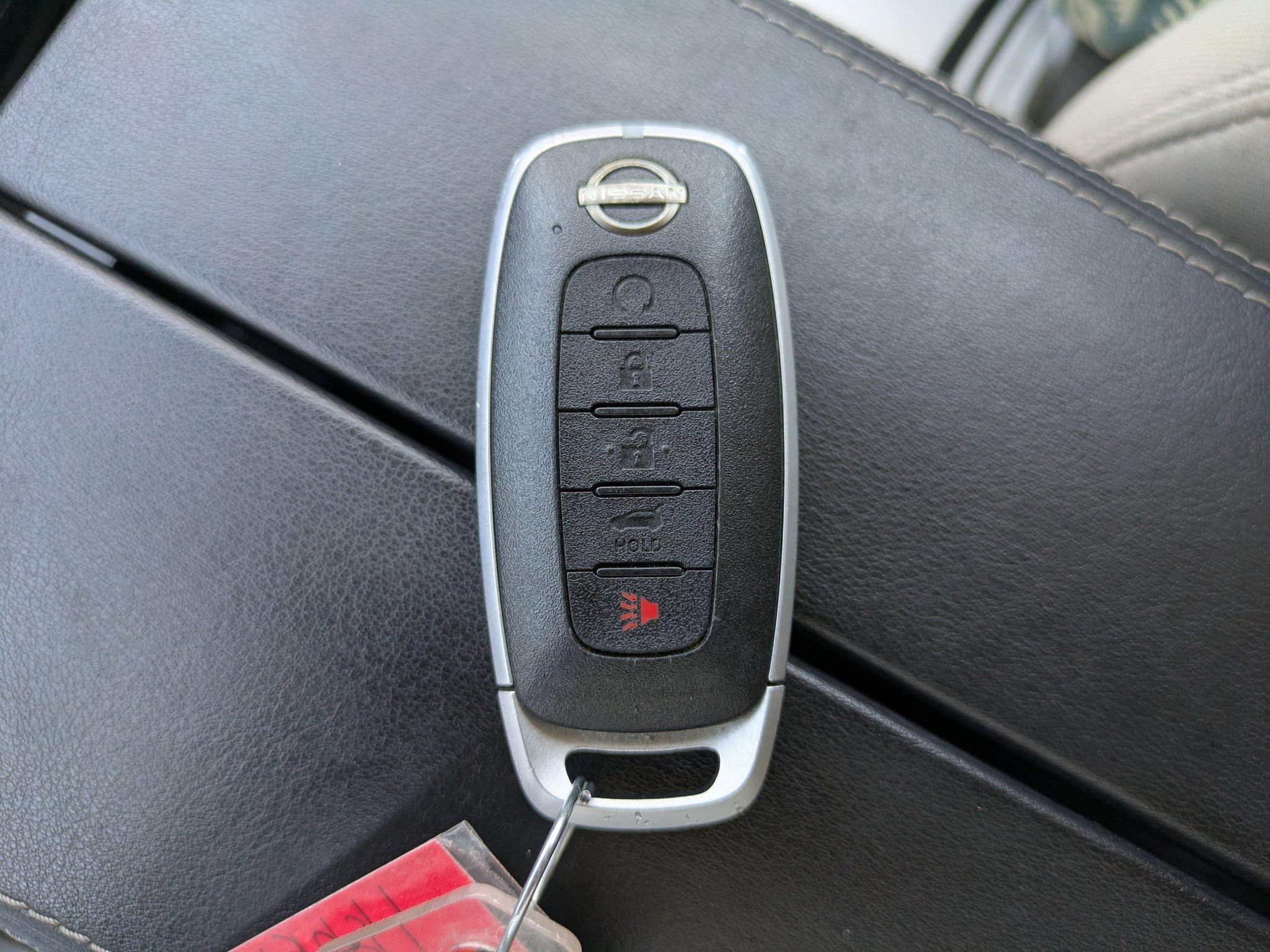 Used 2025 Nissan Rogue SV AWD/4WD image 28