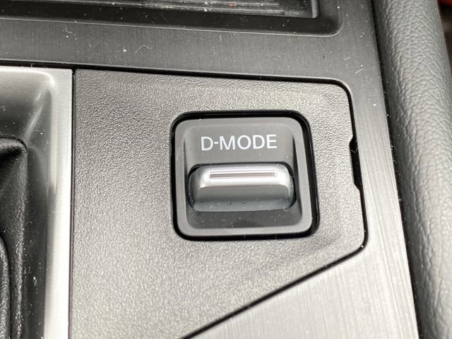 Certified 2025 Nissan Kicks SV image 20