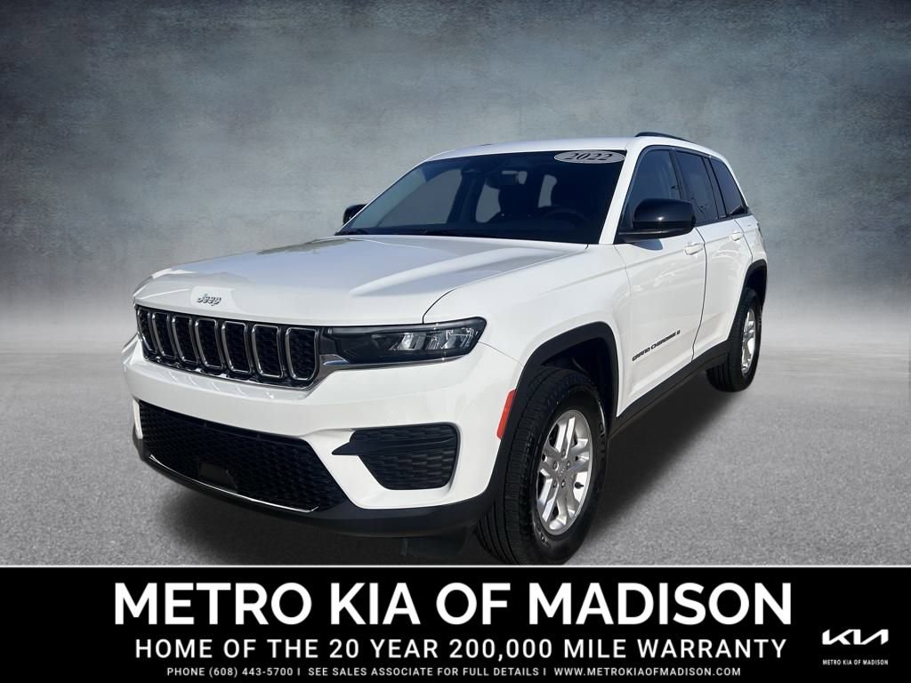 Used 2022 Jeep Grand Cherokee Laredo w/ Luxury Tech Group I