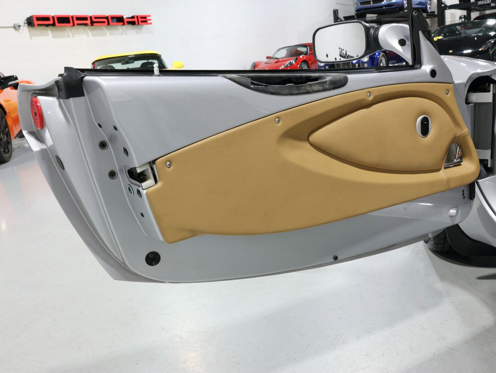 Used 2005 Lotus Elise image 64