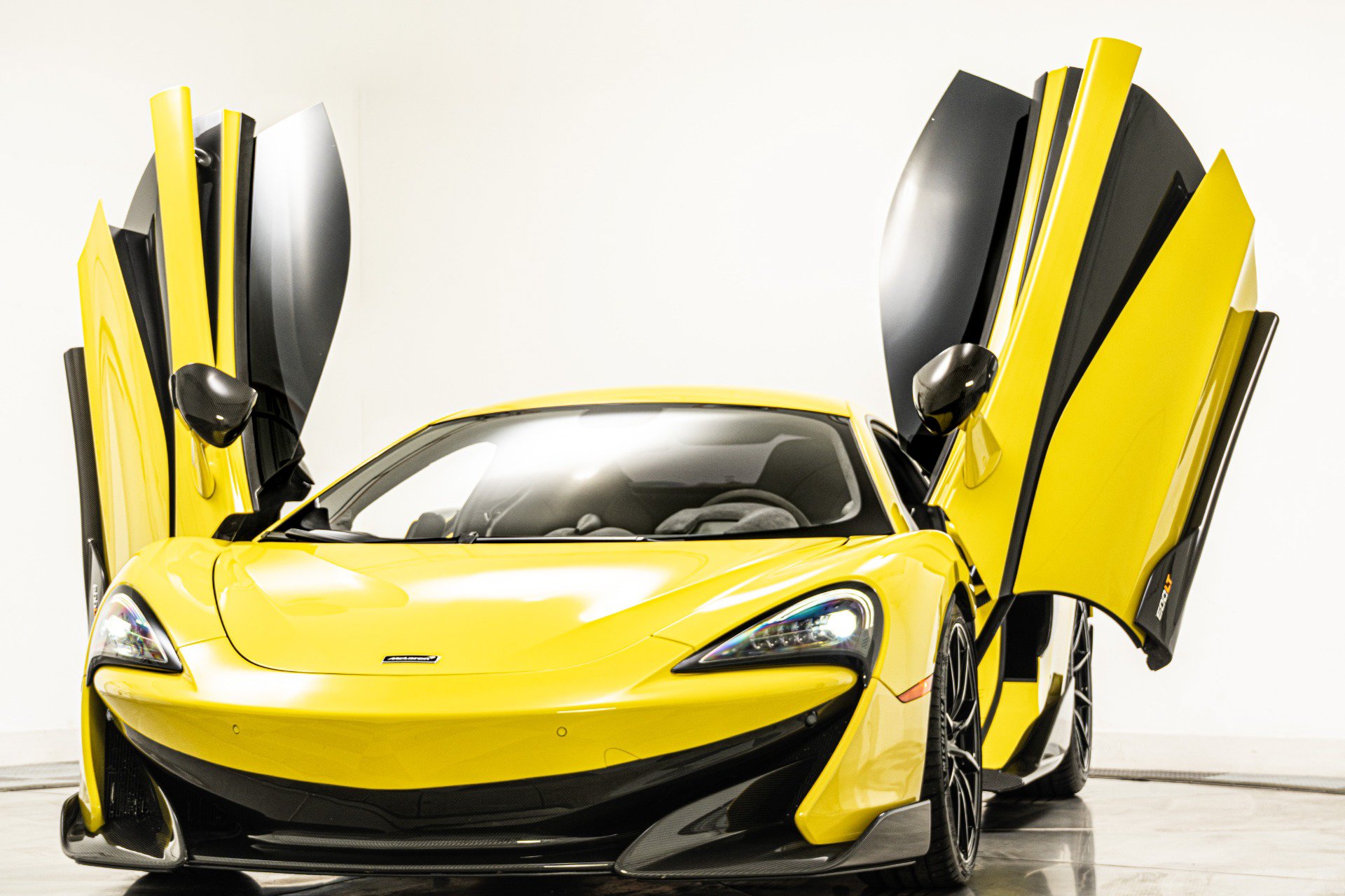 Used 2019 McLaren 600LT RWD image 37