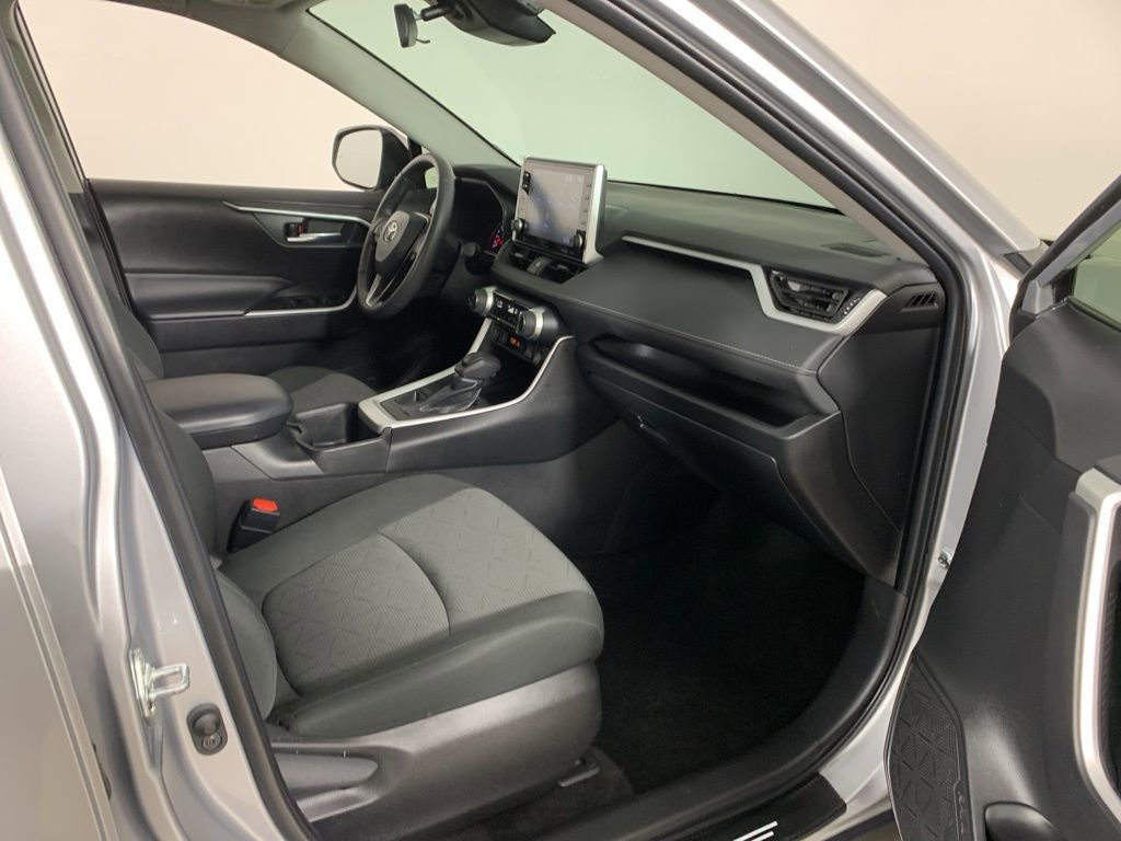Used 2022 Toyota RAV4 XLE w/ Convenience Package AWD/4WD image 38