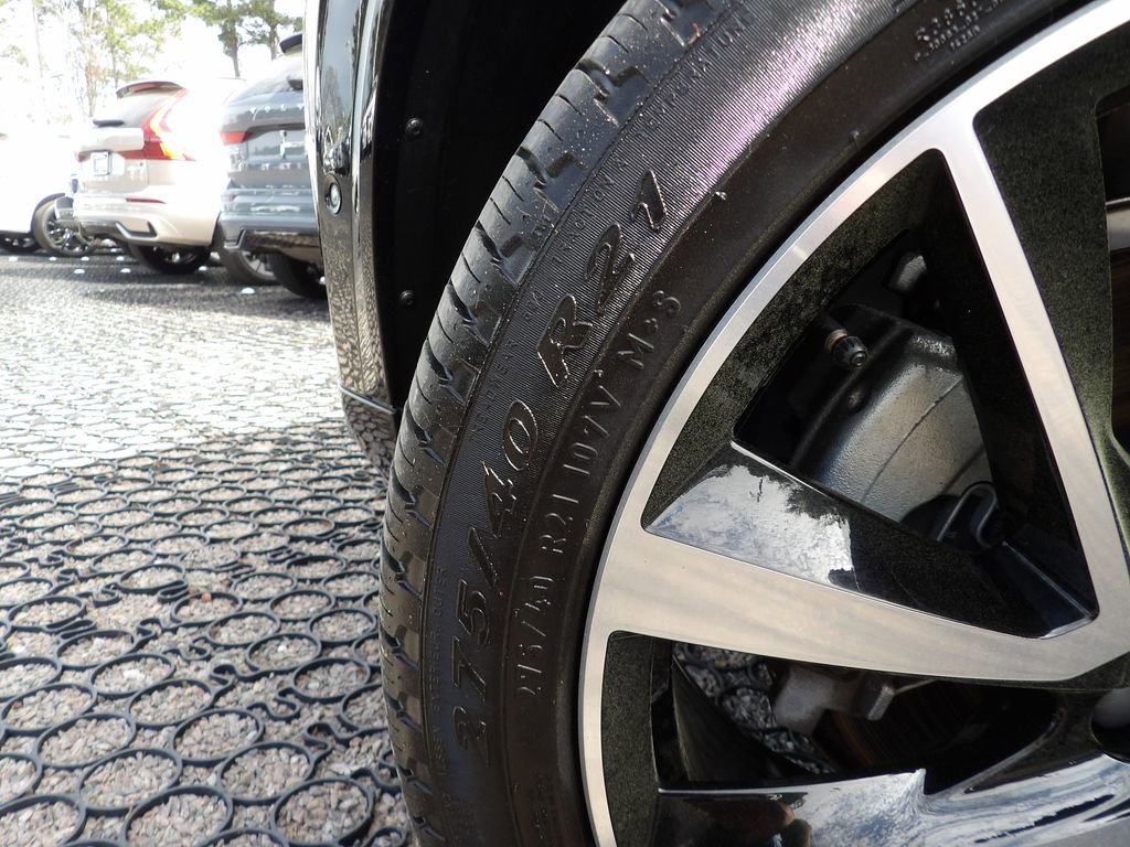 Certified 2024 Volvo XC90 B6 Plus w/ Protection Package Premier image 30