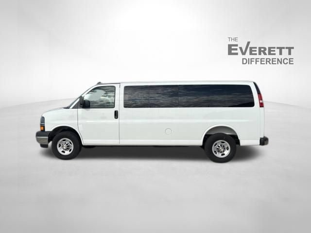 New 2026 Chevrolet Express 3500 LS w/ Chrome Appearance Package RWD image 4