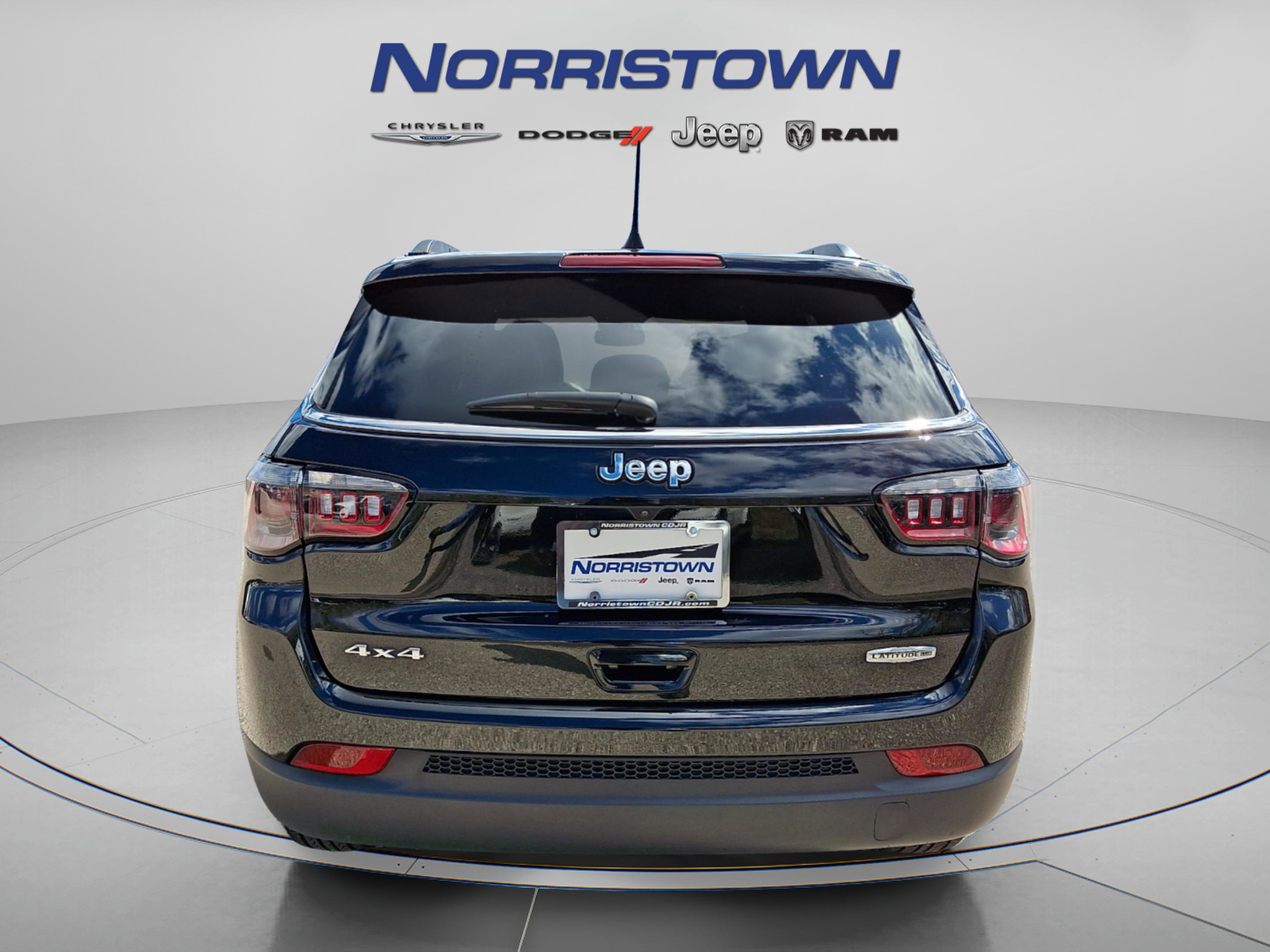 Certified 2023 Jeep Compass Latitude w/ Sun and Sound Group image 5