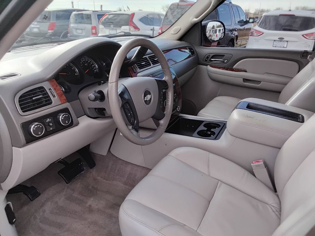 Used 2008 Chevrolet Avalanche LT w/ LT Preferred Equipment Group image 10