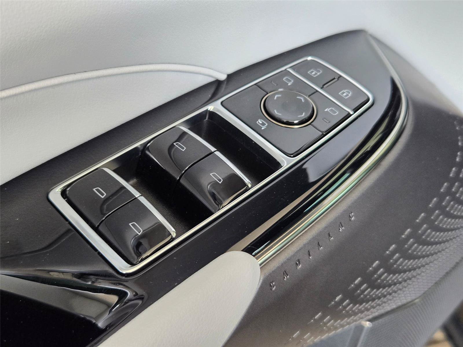 New 2026 Cadillac Lyriq Premium Luxury AWD/4WD image 25