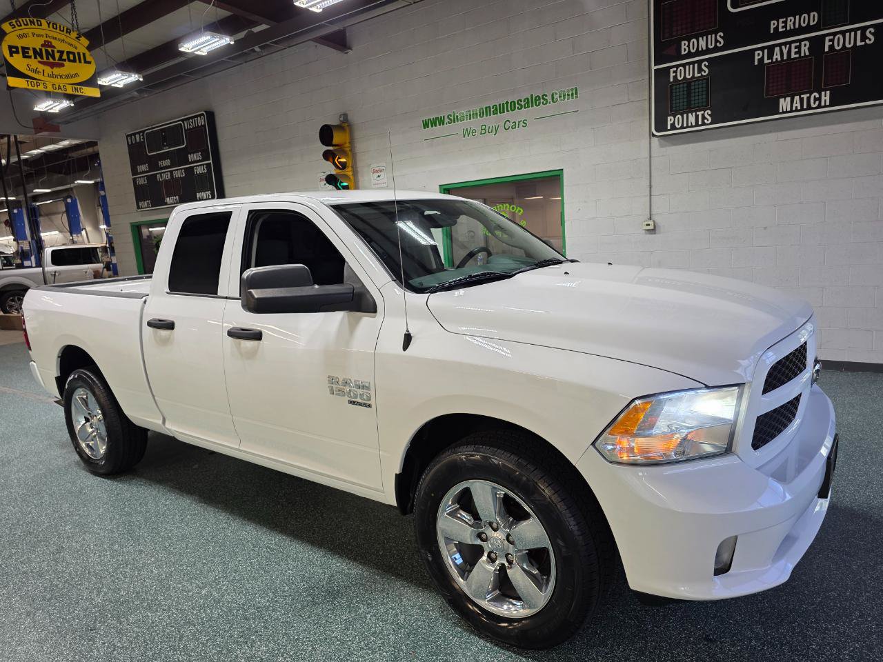 Used 2019 RAM 1500 Express w/ Express Value Package AWD/4WD image 4