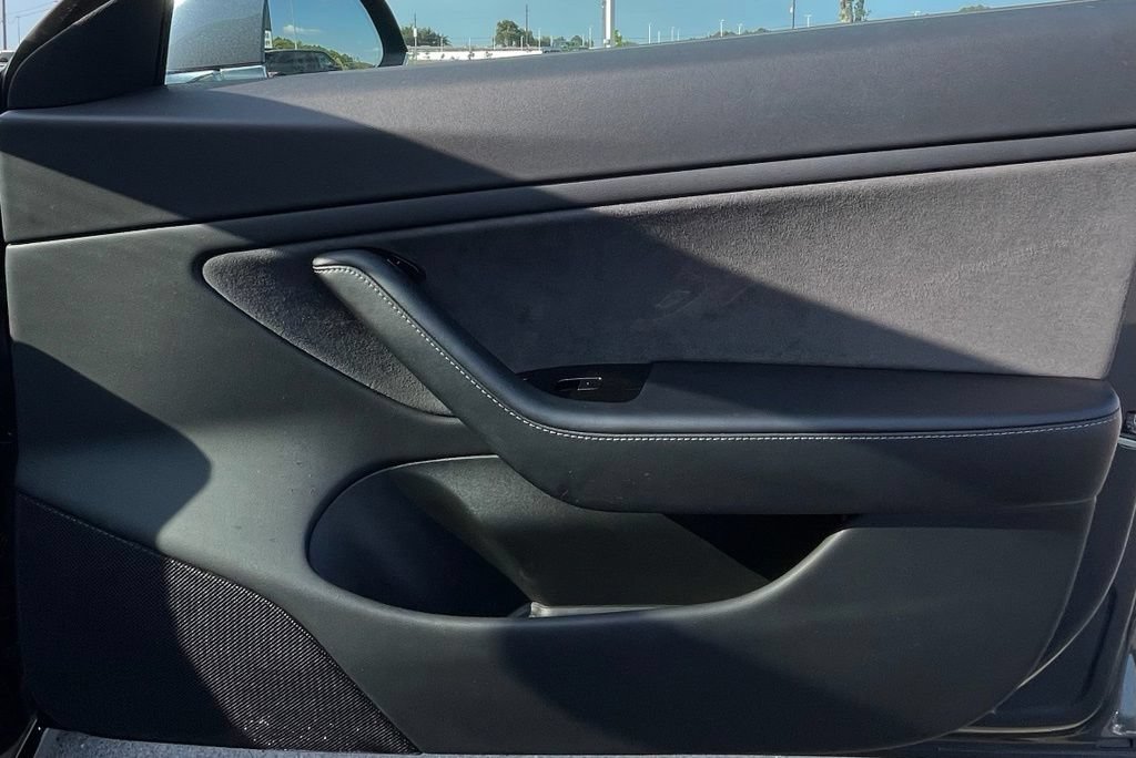 Used 2018 Tesla Model 3 Long Range RWD image 31