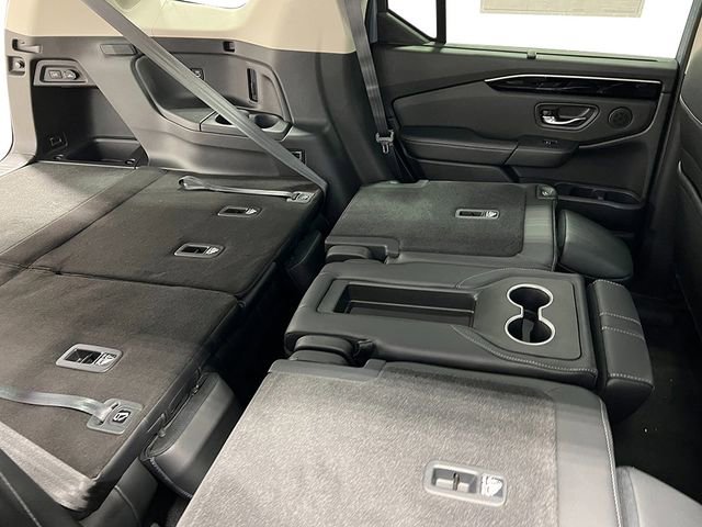 New 2025 Honda Pilot Touring image 39