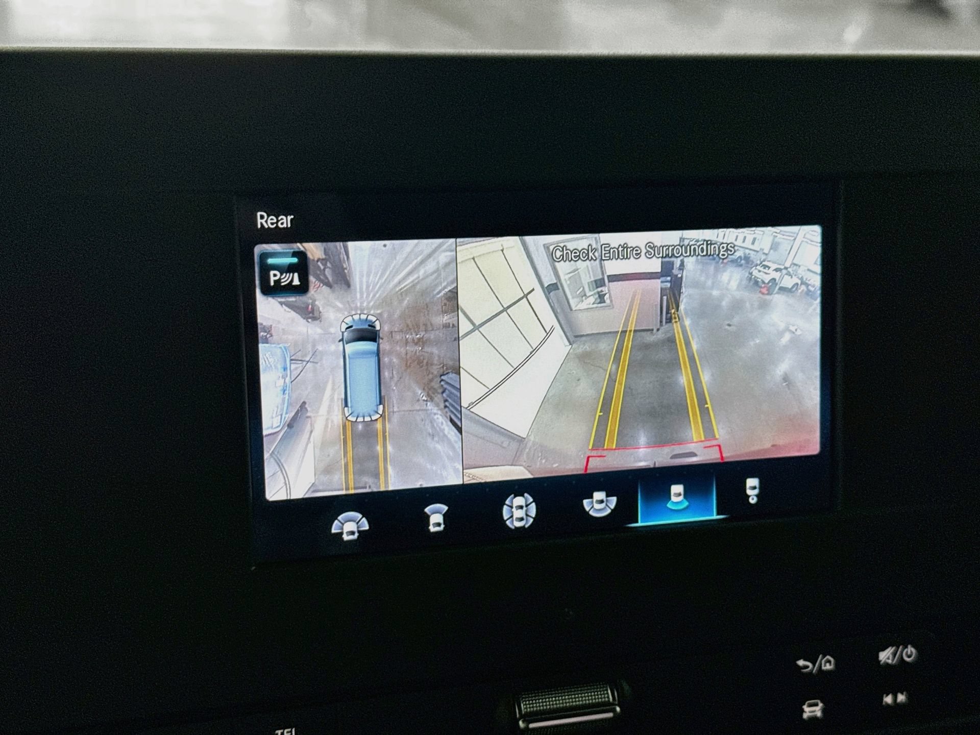 Used 2023 Mercedes-Benz Sprinter 2500 image 14