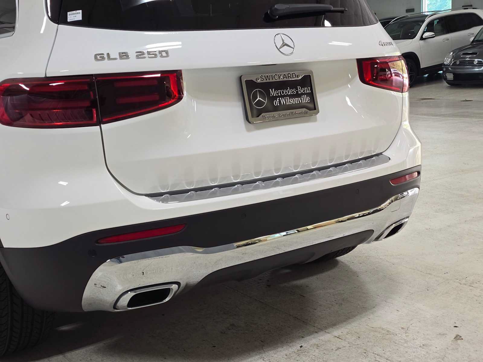Used 2026 Mercedes-Benz GLB 250 4MATIC image 13