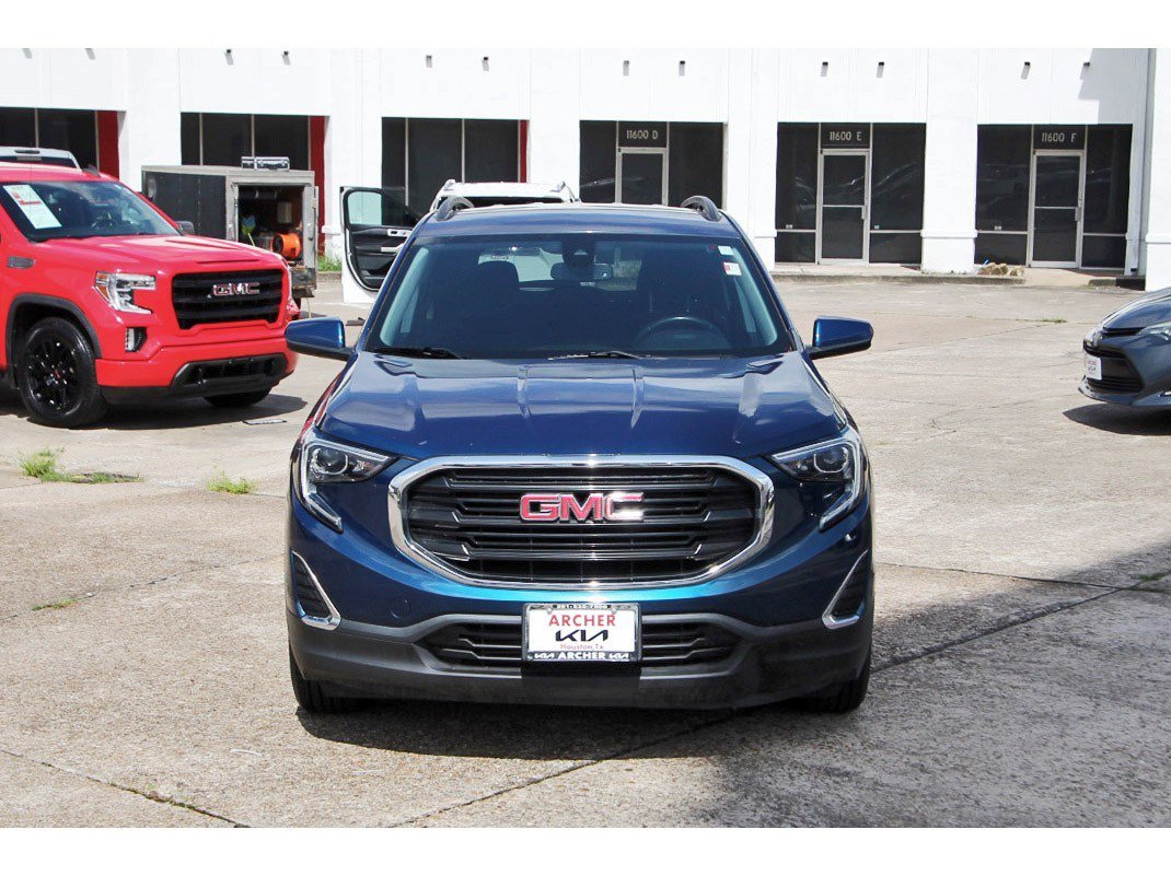 Used 2021 GMC Terrain SLE w/ Driver Convenience Package FWD image 2