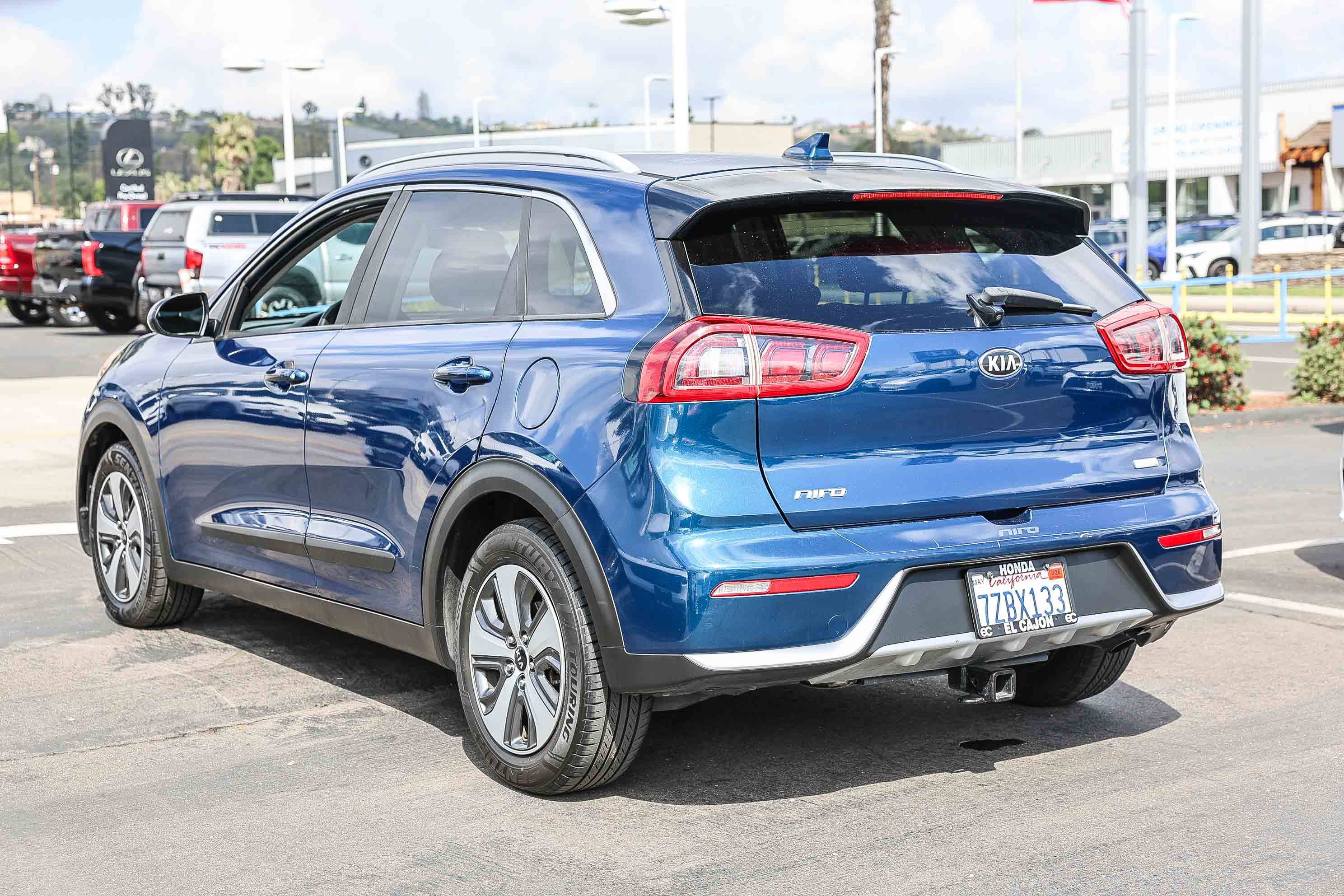 Used 2017 Kia Niro LX image 20