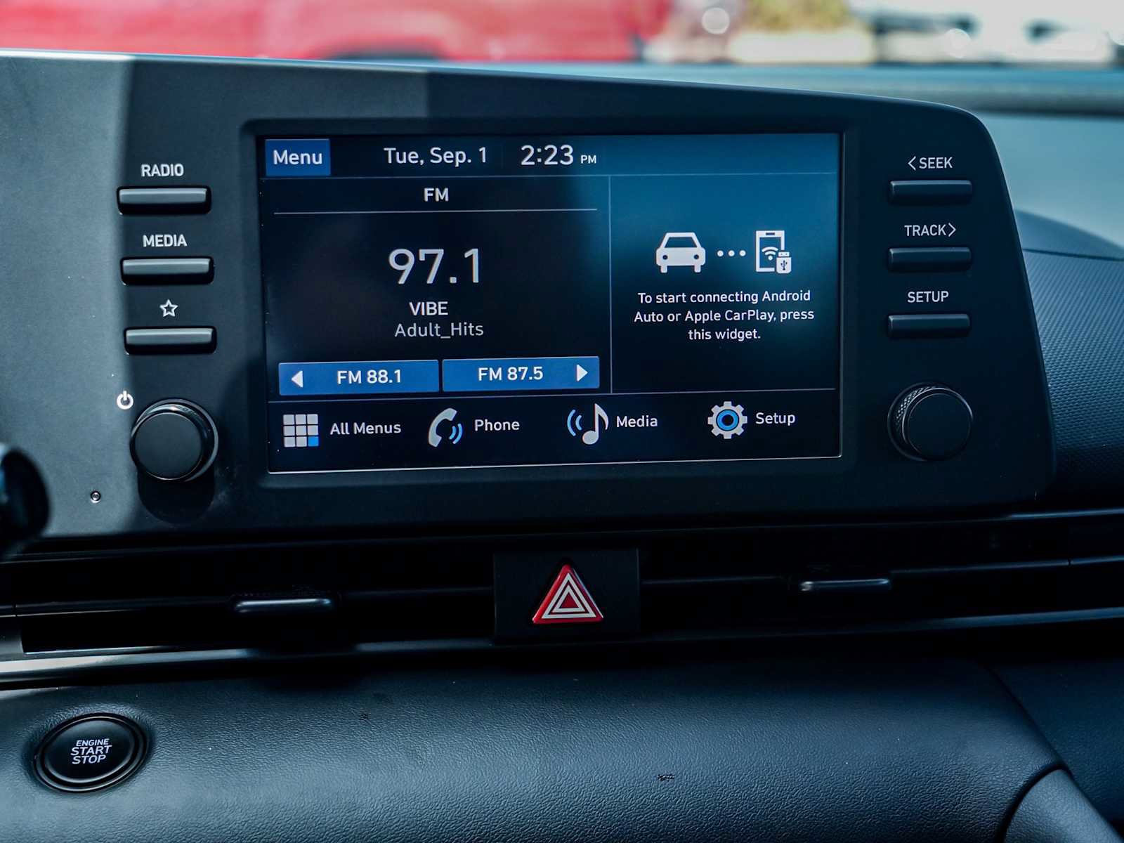 Used 2025 Hyundai Elantra Sport FWD image 16