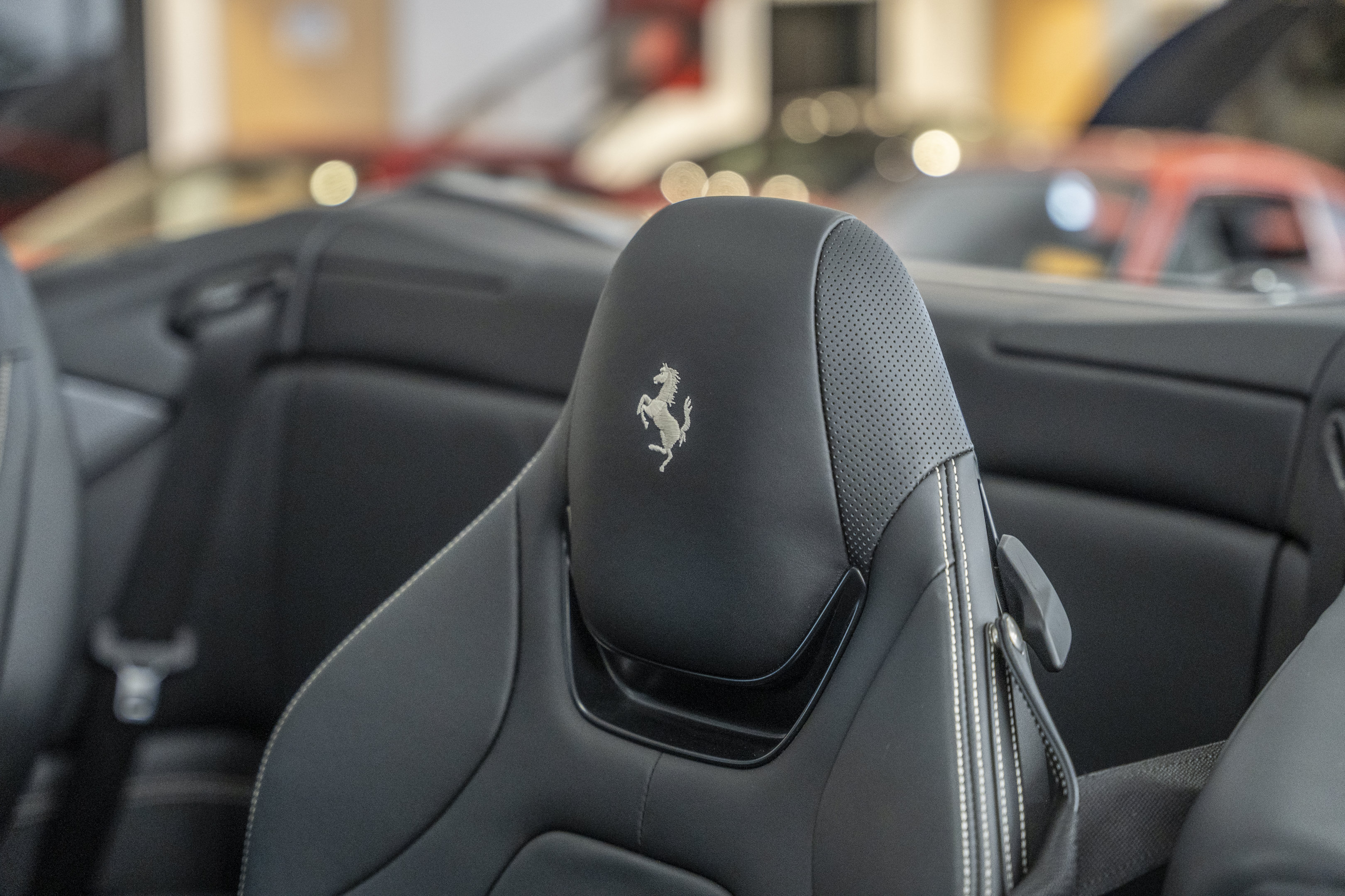 Used 2020 Ferrari Portofino RWD image 30