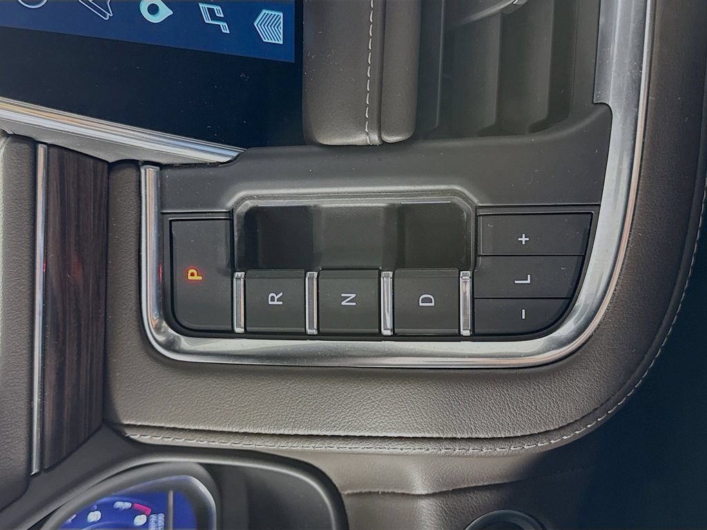 Used 2023 Chevrolet Tahoe LT w/ LT Signature Package AWD/4WD image 16