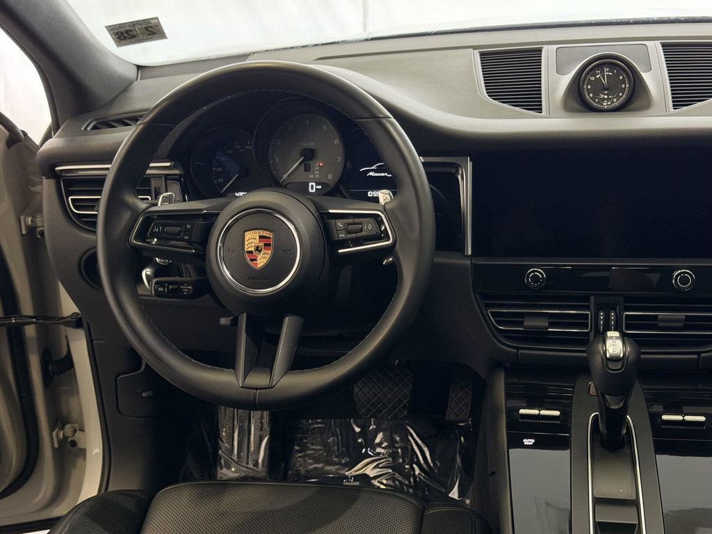 Used 2023 Porsche Macan S image 19