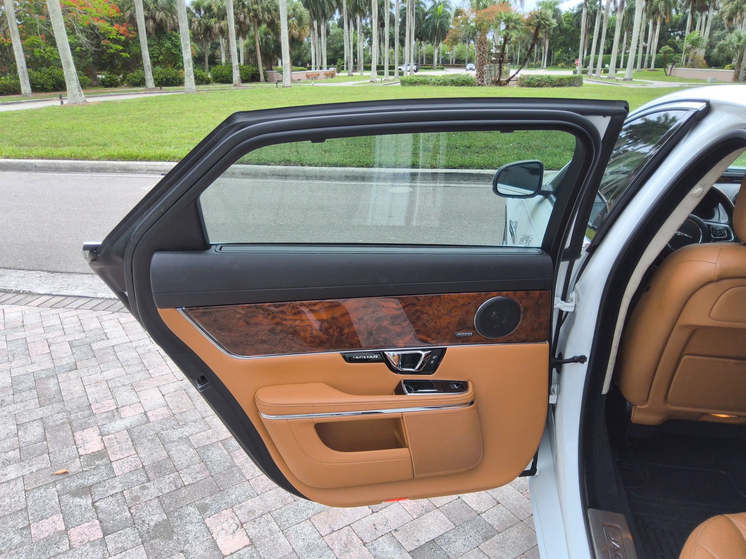 Used 2019 Jaguar XJ L Portfolio RWD image 30